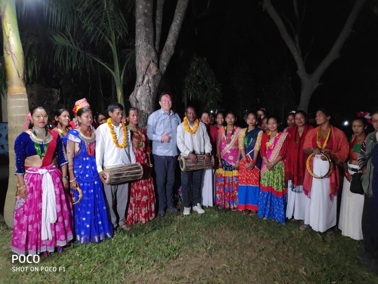 Rhino Lodge Bardia Pvt Ltd Bardiya Екстер'єр фото