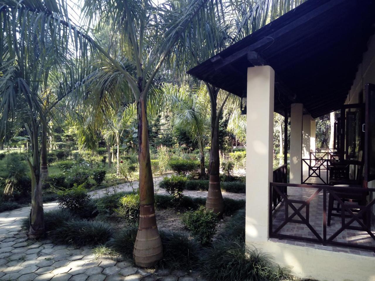 Rhino Lodge Bardia Pvt Ltd Bardiya Екстер'єр фото