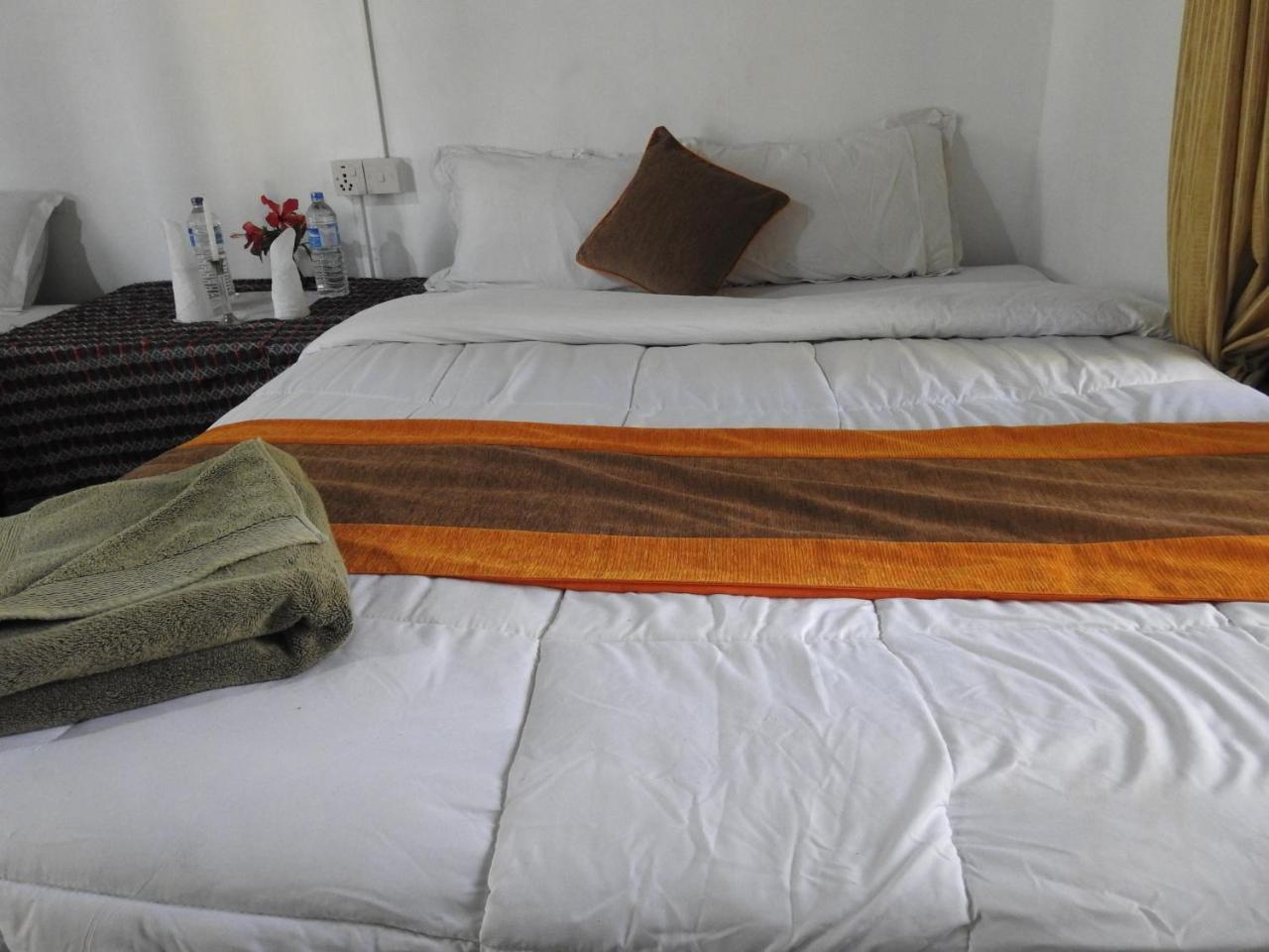 Rhino Lodge Bardia Pvt Ltd Bardiya Екстер'єр фото