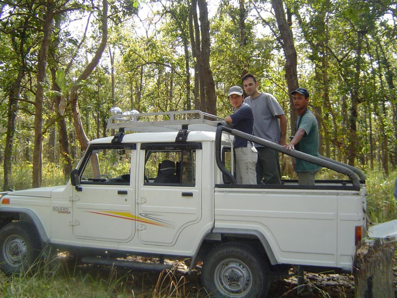 Rhino Lodge Bardia Pvt Ltd Bardiya Екстер'єр фото