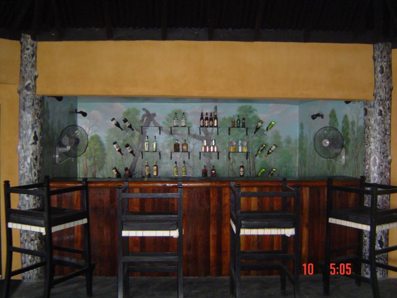 Rhino Lodge Bardia Pvt Ltd Bardiya Екстер'єр фото