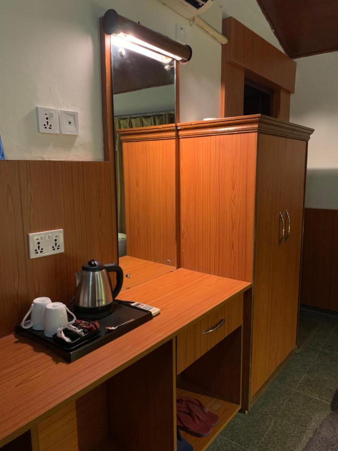 Rhino Lodge Bardia Pvt Ltd Bardiya Екстер'єр фото