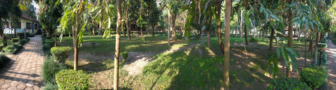 Rhino Lodge Bardia Pvt Ltd Bardiya Екстер'єр фото